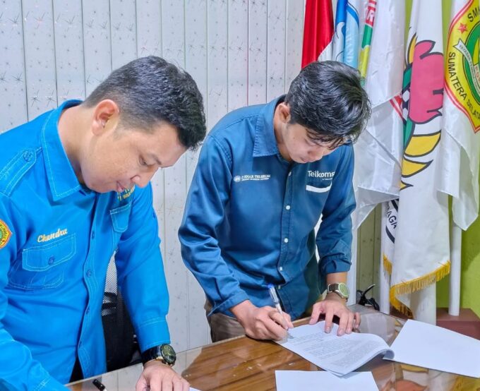 SMK PGRI Lubuklinggau dan Telkomsel Tandatangani MoU: Sinergi Digital untuk Pendidikan Masa Depan