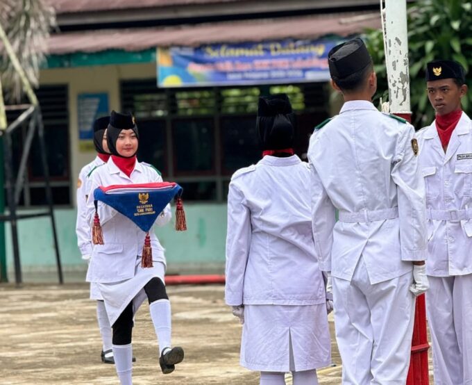 SMK PGRI Lubuklinggau Gelar Upacara Bendera Memperingati HUT ke-80 RI: Semangat Merdeka untuk Pendidikan Berkualitas
