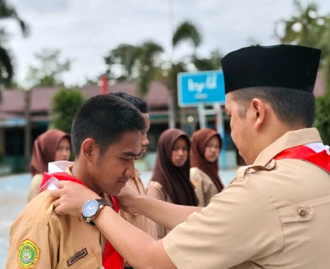Pelantikan Penegak Pramuka Gugus Depan 06.253 dan 06.254 SMK PGRI Lubuklinggau: Pembentukan Karakter melalui Pembinaan dan Petualangan