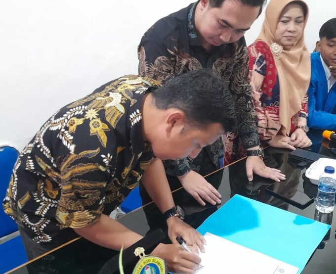 SMK PGRI Lubuklinggau Lepas Mahasiswa PPL UNPARI dengan Penuh Apresiasi, Ditandai Penandatanganan Berita Acara Penarikan