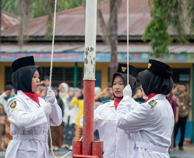Upacara Memperingati Hari Kartini Tahun 2026 SMK PGRI Lubuklinggau berlangsung Khidmat dan Penuh Semangat